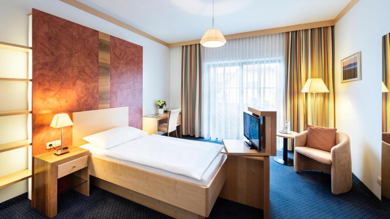 Parkhotel Zur Klause Bad Hall Eksteriør bilde