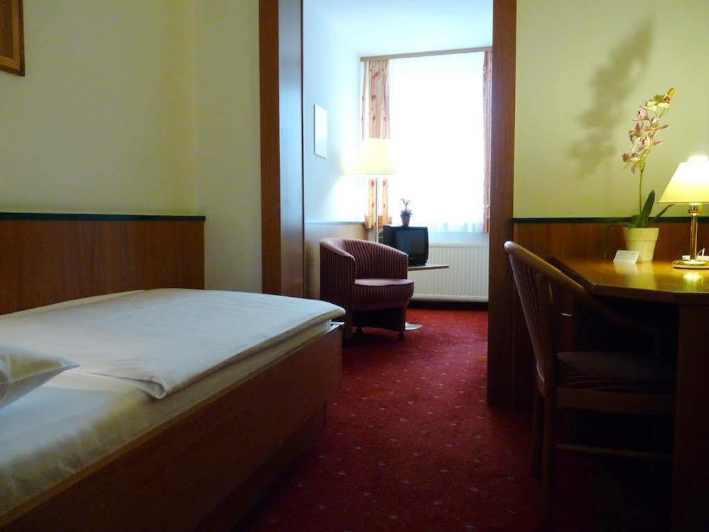 Parkhotel Zur Klause Bad Hall Eksteriør bilde