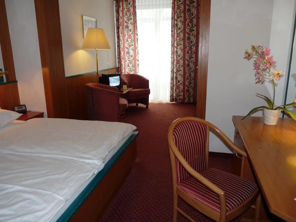 Parkhotel Zur Klause Bad Hall Eksteriør bilde